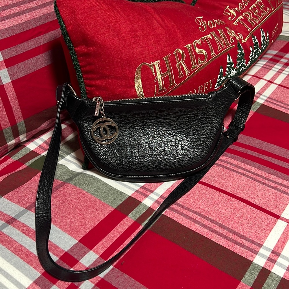 AUTHENTIC Chanel Caviar bumbag 🥰❤️